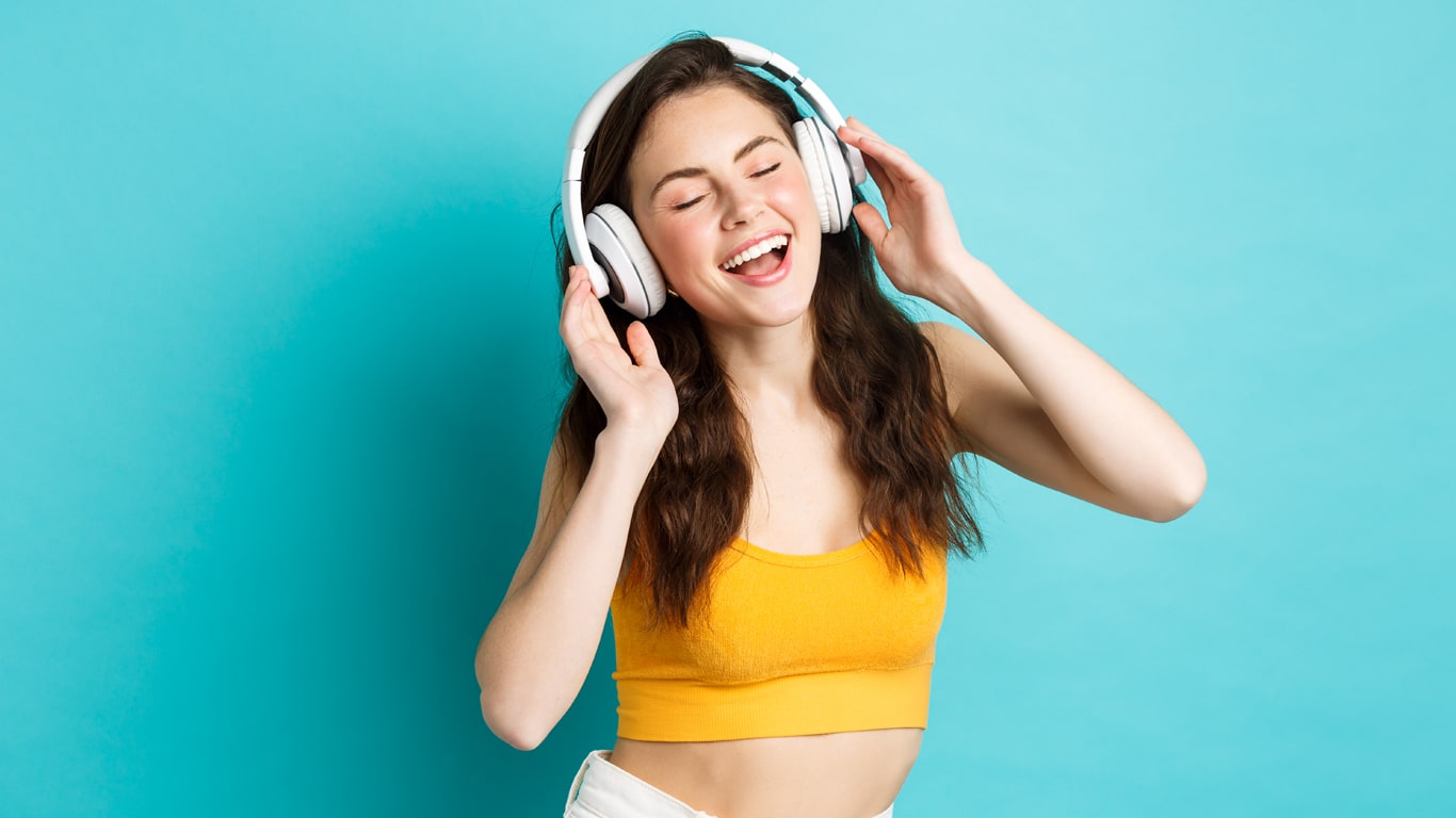 advantages and disadvantages of headphones