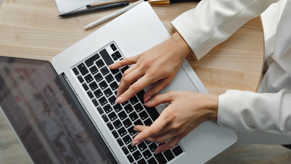Learn macOS Features & Top Tips for Better Productivity